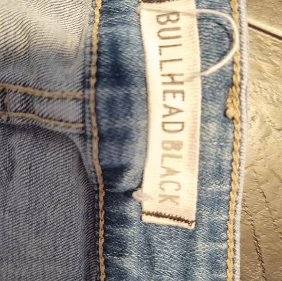 Jean shorts with bling on front size 11 stretchy - Picture 6 of 7